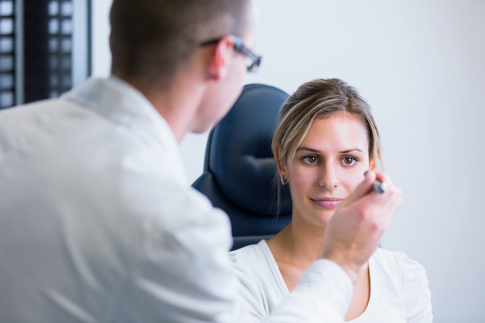 Heal a scratched cornea